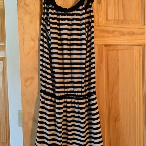 Max Studio dress, black and white striped, XS, great condition - Picture 4 of 4